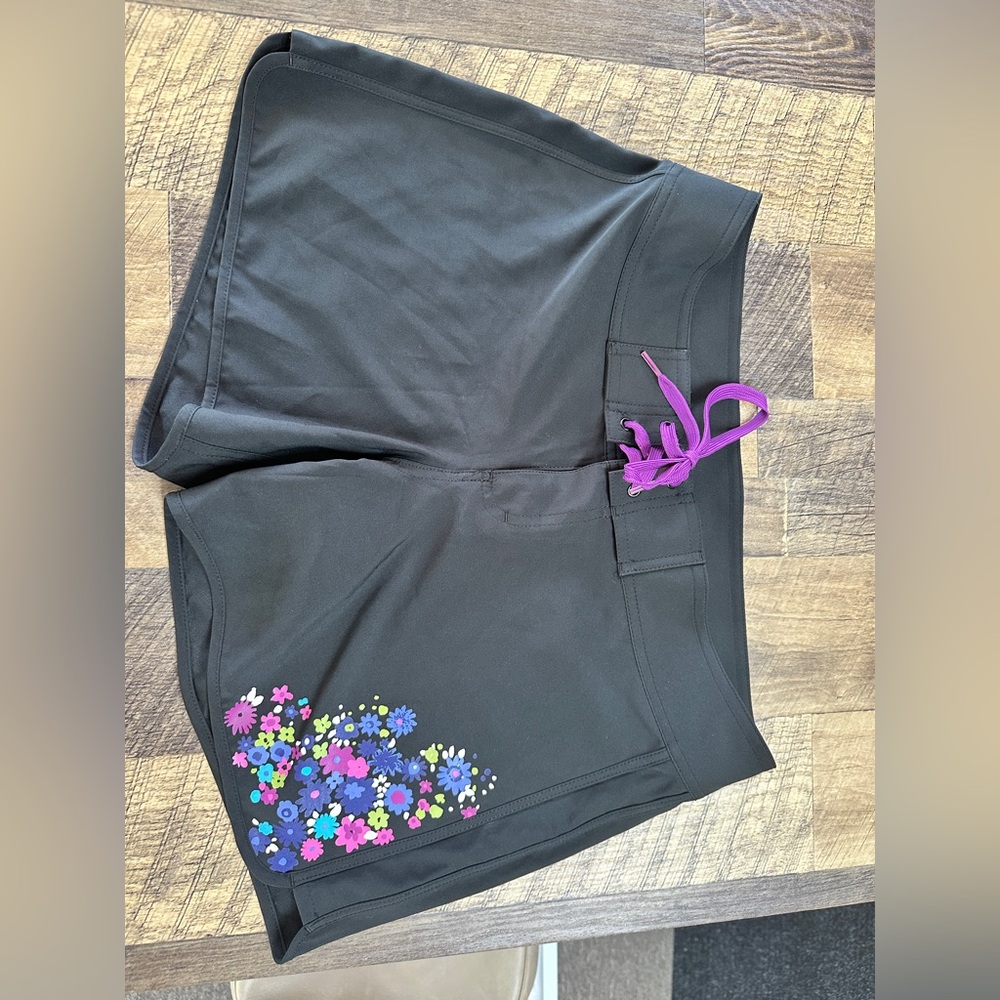 Athleta Black and Purple Athletic Shorts Lightweight Moisture-Wicking